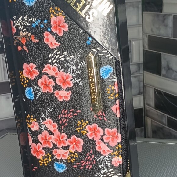 Steve Madden Women's Floral Canvas Tri-fold Design Wallet - NEW - Picture 10 of 16